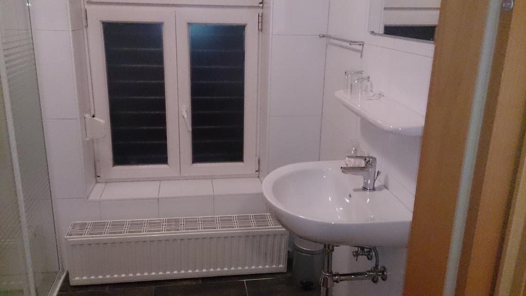 אמשטטן Gasthof Zum Goldenen Pflug חדר תמונה